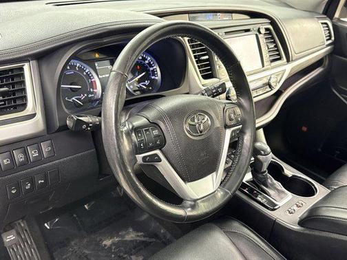 2018 Toyota Highlander Limited Platinum