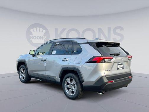 2025 Toyota RAV4 Hybrid XLE