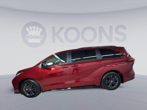 Ruby Flare Pearl 2026 Toyota Sienna XSE 7 Passenger