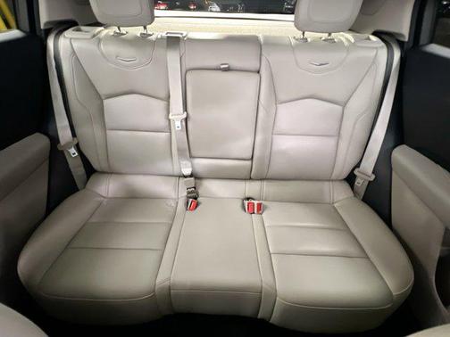 2022 Cadillac XT4 Premium Luxury