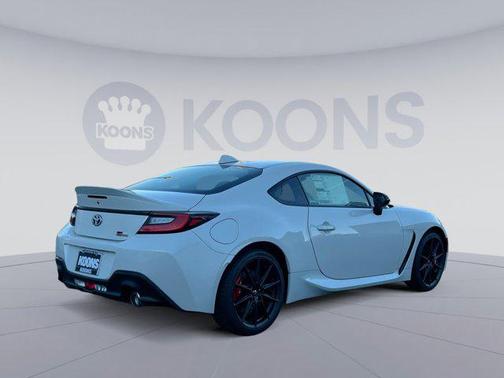 2025 Toyota GR86 Premium