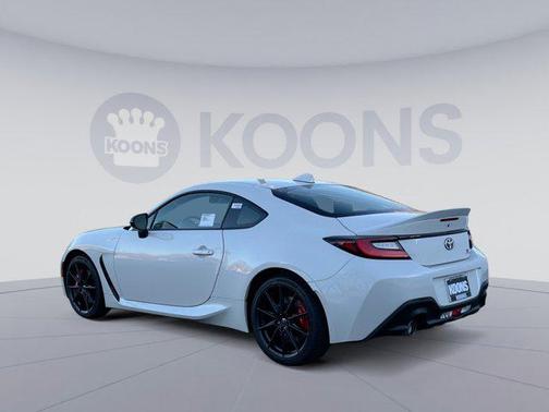 2025 Toyota GR86 Premium