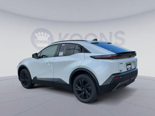 089 2026 Toyota C-HR SE