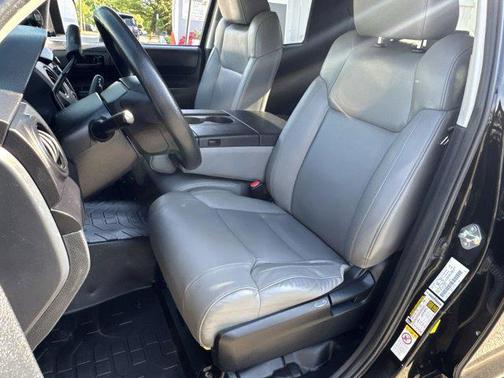 Midnight Black Metallic 2019 Toyota Tundra SR