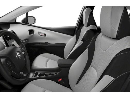 2022 Toyota Prius XLE