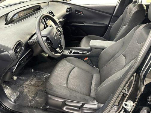 2022 Toyota Prius LE