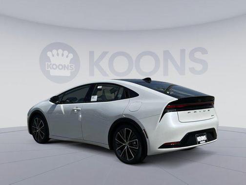 2025 Toyota Prius XLE