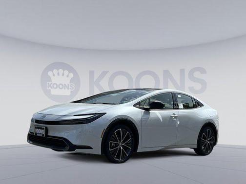 2025 Toyota Prius XLE