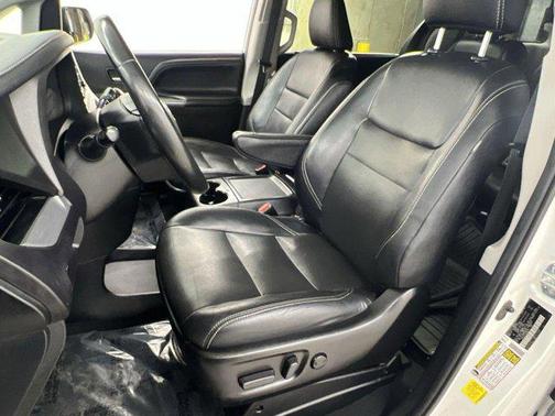 2020 Toyota Sienna SE