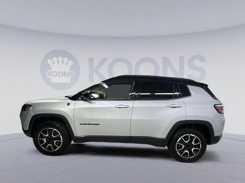 2024 Jeep Compass Trailhawk