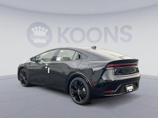 2025 Toyota Prius L