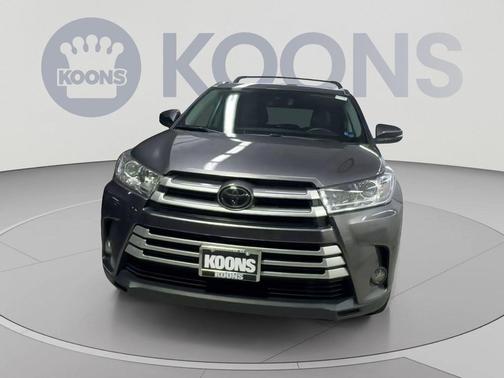 Predawn Gray Mica 2018 Toyota Highlander XLE