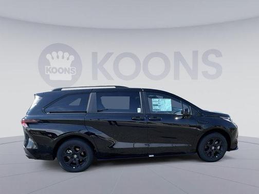 2026 Toyota Sienna Woodland Edition