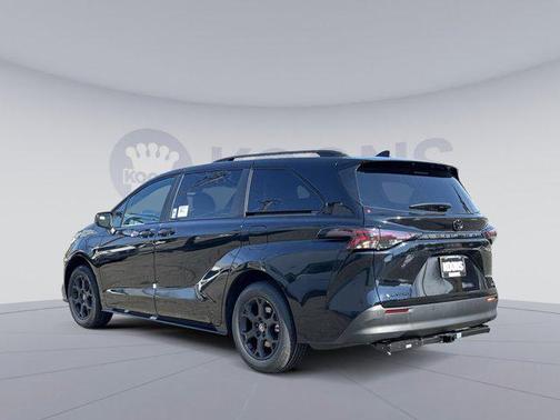 2026 Toyota Sienna Woodland Edition