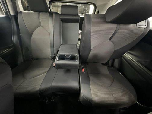 2023 Toyota Highlander Hybrid LE