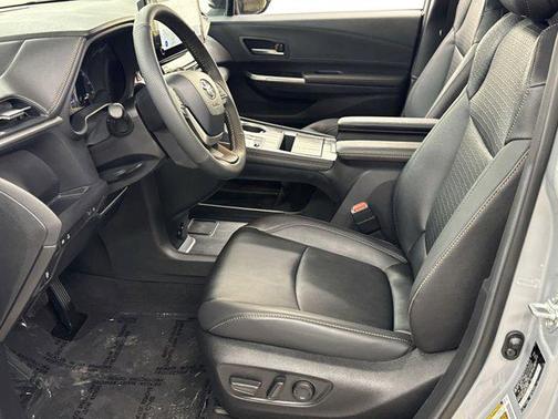 2025 Toyota Sienna Woodland Edition