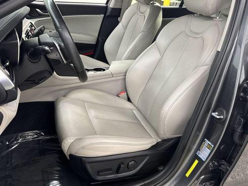 2019 Genesis G70 2.0T Advanced