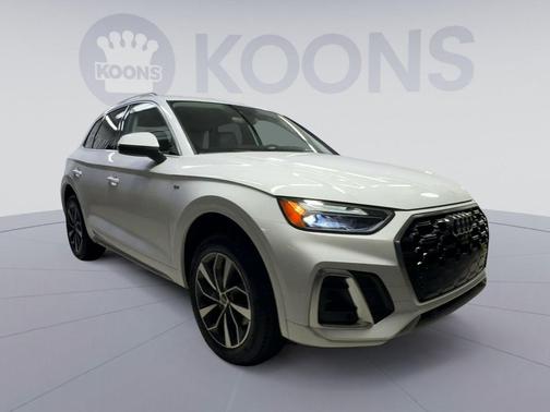Arkona White 2024 Audi Q5 45 S line Premium Plus