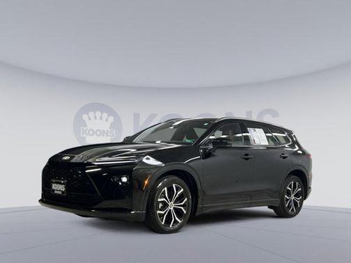 2025 Toyota Crown Signia XLE