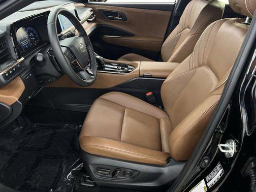 2025 Toyota Crown Signia XLE