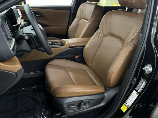 2025 Toyota Crown Signia XLE