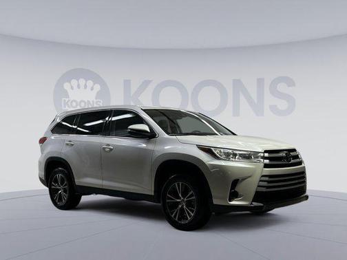 2019 Toyota Highlander LE I4
