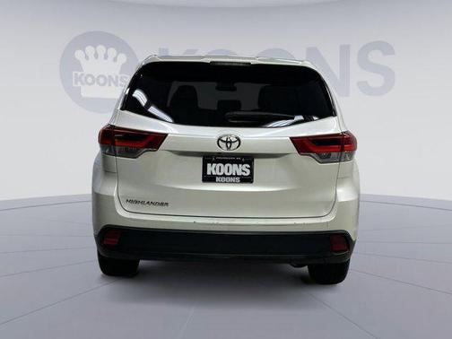 2019 Toyota Highlander LE I4
