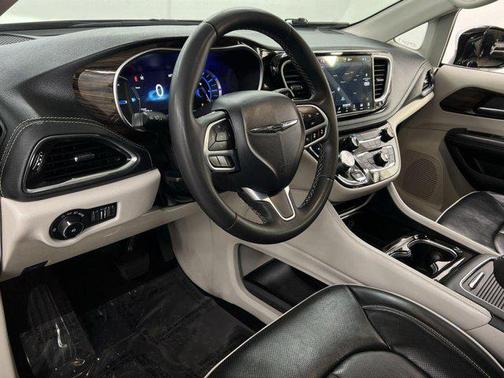 2023 Chrysler Pacifica Hybrid Limited