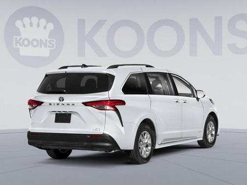 2025 Toyota Sienna XLE 7 Passenger