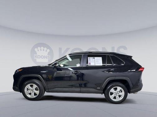 2021 Toyota RAV4 Hybrid XLE