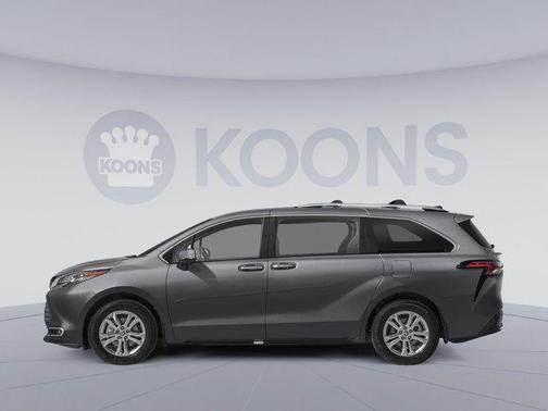 2025 Toyota Sienna Platinum 7 Passenger