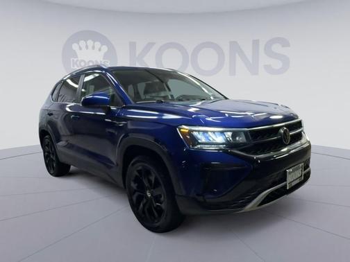 Dusk Blue Metallic 2022 Volkswagen Taos 1.5T SE
