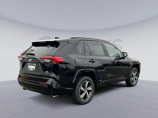 2025 Toyota RAV4 Hybrid SE