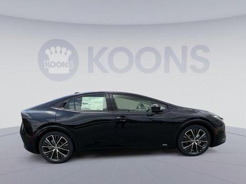 2025 Toyota Prius XLE
