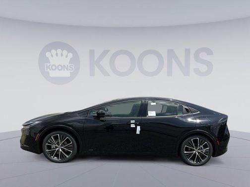 2025 Toyota Prius XLE