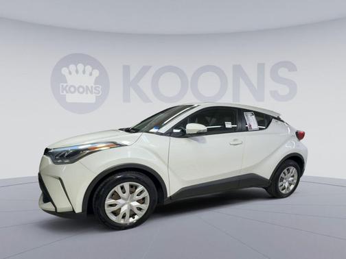 Blizzard Pearl 2021 Toyota C-HR LE