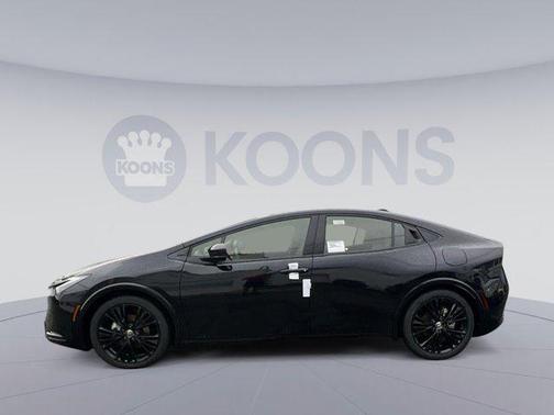2025 Toyota Prius L