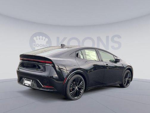 2025 Toyota Prius L