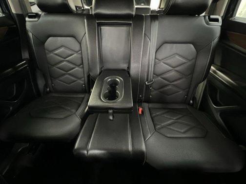2024 Volkswagen Atlas 2.0T SE w/Technology 4MOTION