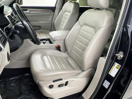2018 Volkswagen Atlas 3.6L SEL Premium