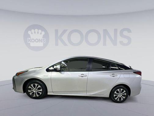 2020 Toyota Prius LE