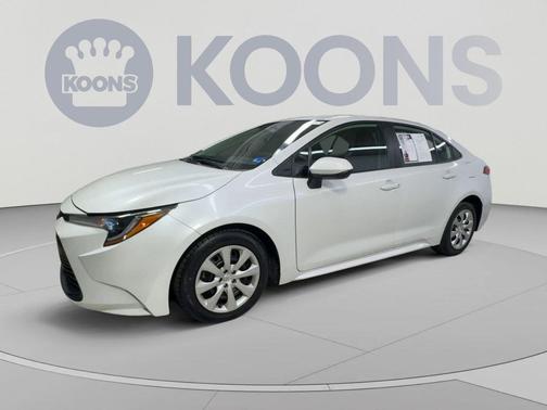 Pearl 2024 Toyota Corolla LE