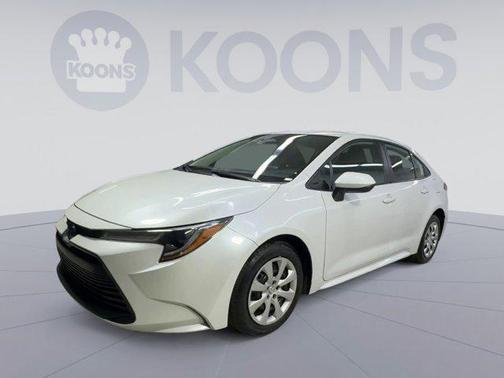 Wind Chill Pearl 2024 Toyota Corolla LE