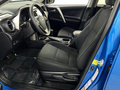 2017 Toyota RAV4 Hybrid XLE