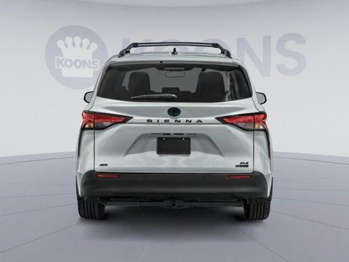 2025 Toyota Sienna Woodland Edition