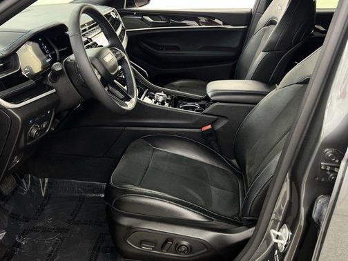 2022 Jeep Grand Cherokee 4xe Trailhawk