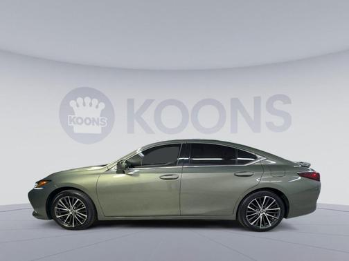 Sunlit Green 2024 Lexus ES 300h Base