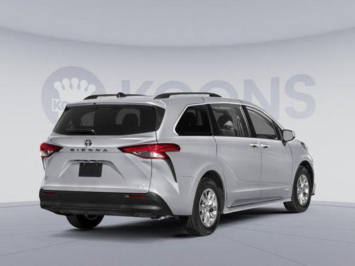 2025 Toyota Sienna XLE 7 Passenger