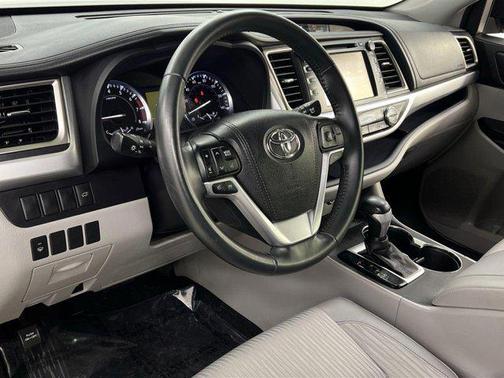 2016 Toyota Highlander LE Plus