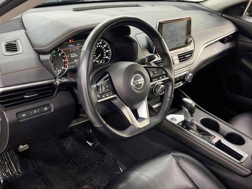 2021 Nissan Altima SR FWD